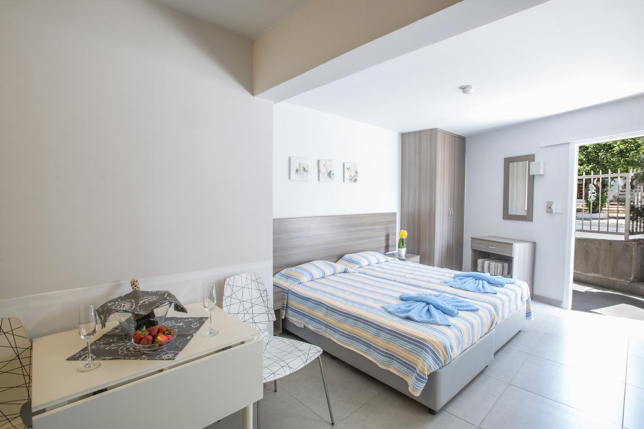 Merab Napa Suites Ayia Napa Exterior foto